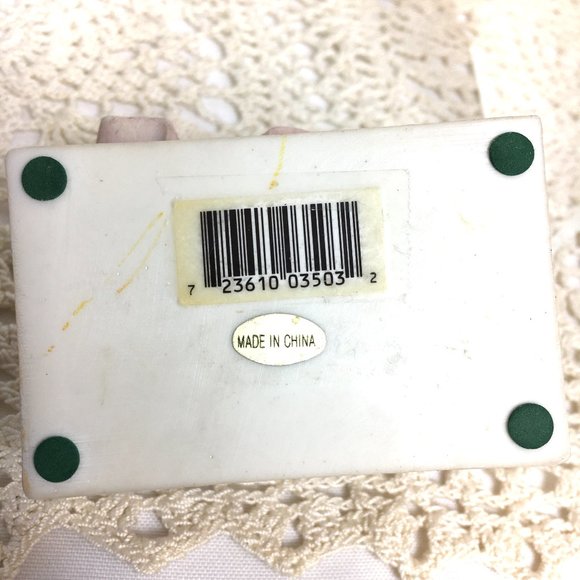 Cat Playfully Laying in A Scarpe Roma Shoe Box Figurine - Picture 9 of 9